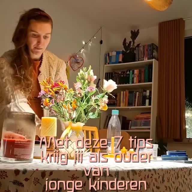 Ik weet niet hoe jij tijd hebt voor zulke projecten met een dreumes en een dikke buik?

Komen ze hoor, 7 manieren die er voor zorgen dat ik hier tijd voor heb!
🥰 Ik maak op de dagen dat ik thuis ben tijd vrij voor creatieve projecten waar ik gelukkig van word.
🥰 Ik kijk bijna geen series en films, maar luister wel veel audioboeken.
🥰 Ik weet van welke hobby's ik energie krijg.
🥰 Ik doe geen enkel huishoudelijk klusje als onze dochter ligt te slapen, maar doe alles met haar erbij.
🥰 Ik werk aan eenvoudige stukjes van een project (zoals toeren lang rechtbreien of een patroon uitknippen) terwijl er zelfstandig wordt gespeeld.
🥰 Ik stel (bijna) geen deadlines voor mezelf.
🥰 Ik vind het oké dat ik momenteel 's avonds nauwelijks de deur uitga.

Als ik het zo opsom, is het dus best eenvoudig om tijd vrij te maken voor zulke leuke projecten! 

Hoe ga jij komende week meer tijd vrijmaken voor projecten waar je gelukkig van word?