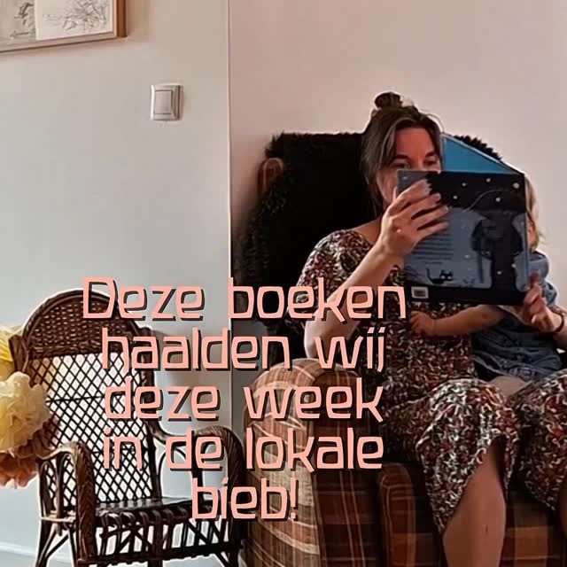 We maken om de week een tripje naar de bieb! 
En dit namen we deze keer mee naar huis📚

📖 The Bug Collector van Alex G. Griffiths
📖 De magie van de seizoenen van @carmensaldana_illustration 
📖 Hansje in 't Bessenland van Elsa Beskow (@uitgeverijchristofoor)
📖 Waar is Pieter Konijn van @beatrixpottersociety 
📖 Welterusten kleine vis van Lucy Cousins