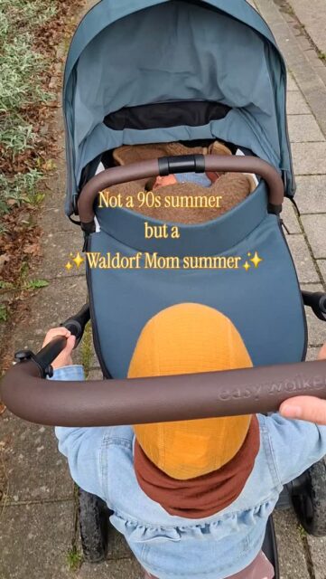 Naast dat rust en regelmaat de hoofdingrediënten in een Waldorfmama zomer zijn, maken we ook voldoende ruimte voor magische momenten.
🌈 Tijdens een wandeling bewonderen we de bloemen en bijtjes uitgebreid
🌈 In de tuin staat na het middagdutje plots een ware hut gevuld met vers fruit en een stapel mooie prentenboeken
🌈 We nemen mooie steentjes mee naar huis om mee te vilten
🌈 We lunchen met brood dat we eerder op de dag zelf bakten
🌈 Er wordt een speurtocht naar alle houten in de tuin uitgezet
🌈 We picknicken op elk mogelijk moment
Geen 90’s summer dus, maar een Waldorfmama zomer! Ik heb er zin in!