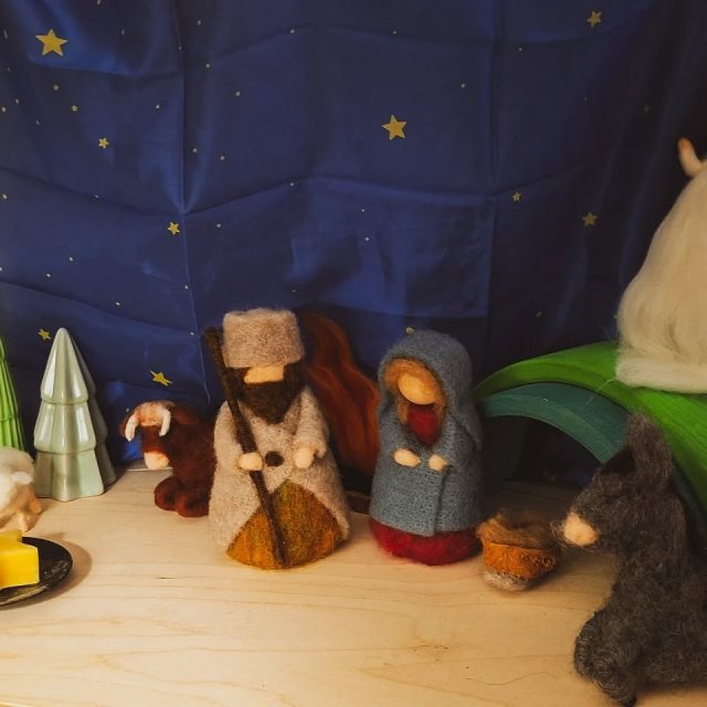 ✨️ De seizoenstafel werd deze december voor een paar weken een knusse stal ✨️