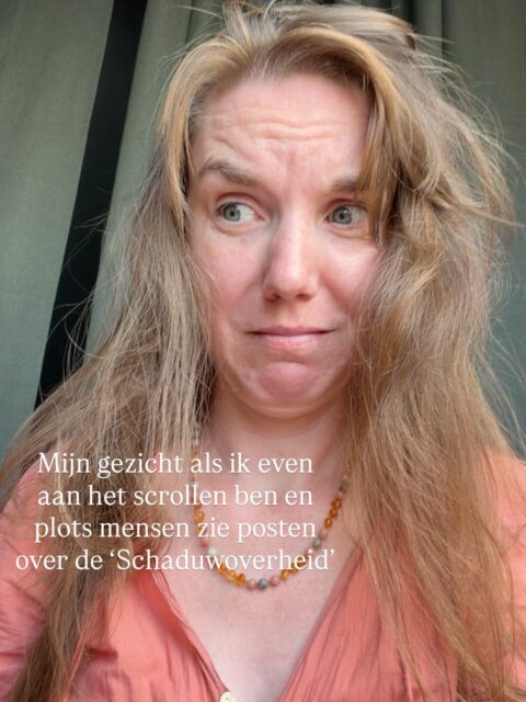 Ik heb duidelijk geen controle over mijn gezichtsuitdrukkingen💅

Alternatieve titel: Mijn vader vroeg me laatst of ik online wat minder kon provoceren. Sorry va😅