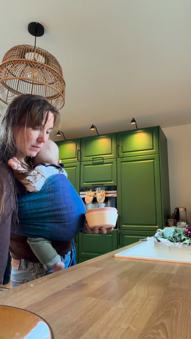 Ken je dat? Dat je ergens binnenkomt en je je meteen welkom voelt?🥹

En dat je je op een andere plek juist helemaal niet gewenst voelt? Ik ben ervan overtuigd dat onze kinderen dat precies zo ervaren. En nee, dat ligt niet aan hoe een plek eruitziet. Ook niet aan welke faciliteiten er zijn. Al zeg ik natuurlijk nooit nee tegen een comfortabele kinderstoel of een fijne verschoontafel! Het ligt aan één ding: hoe je wordt begroet.

Meer weten over de bijzondere ervaring die we laatst hadden met onze baby? Typ hieronder Onmoeting en ik stuur je de link naar het artikel🥰